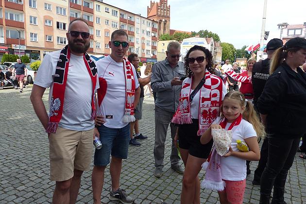 Lębork kibicuje biało-czerwonym. STREFA KIBICA hitem!