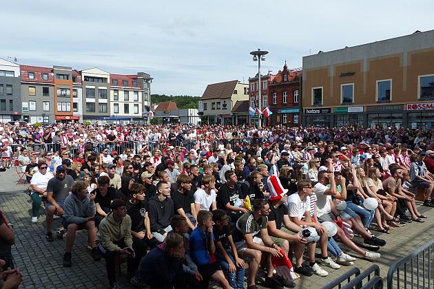 Lębork kibicuje biało-czerwonym. STREFA KIBICA hitem!