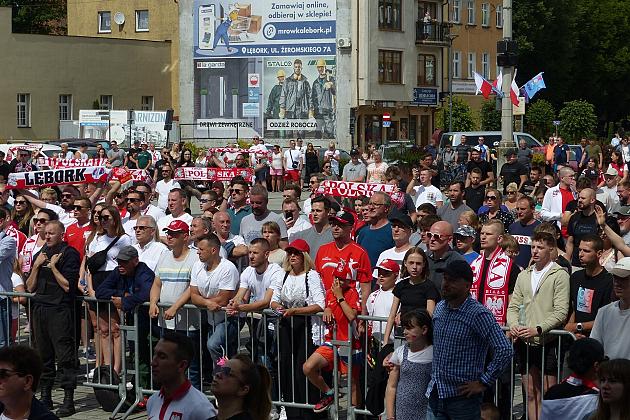Lębork kibicuje biało-czerwonym. STREFA KIBICA hitem!