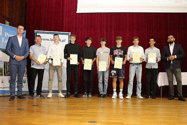 XXIV Powiatowa Gala Sportu Szkolnego. Sportowcy i trenerzy docenieni
