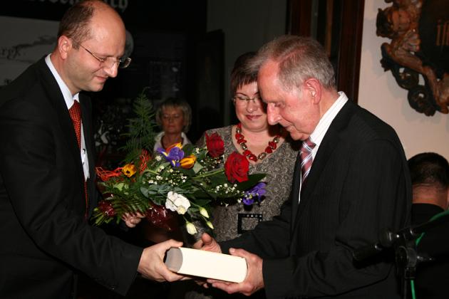 Nowa książka Clausa-Dietricha Schmidta - u progu Święta Telewizji 2010