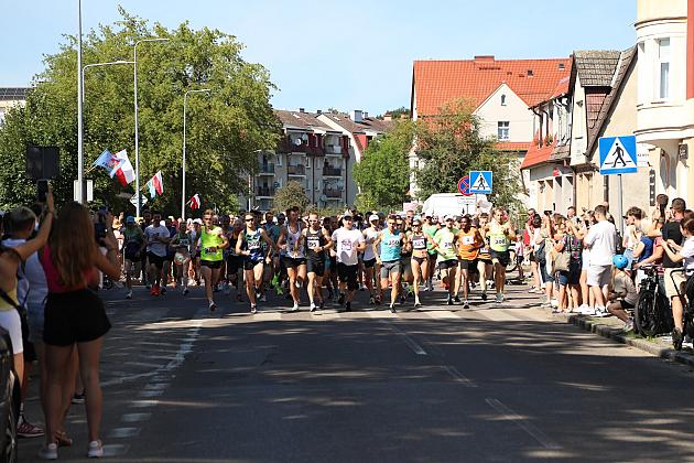 Rywalizowali na lęborskim bruku. 22. Bieg Uliczny św. Jakuba Ap. ukończyło 451 zawodników.