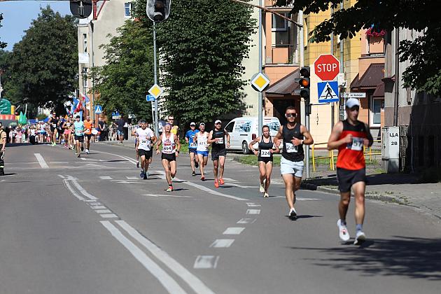 Rywalizowali na lęborskim bruku. 22. Bieg Uliczny św. Jakuba Ap. ukończyło 451 zawodników.