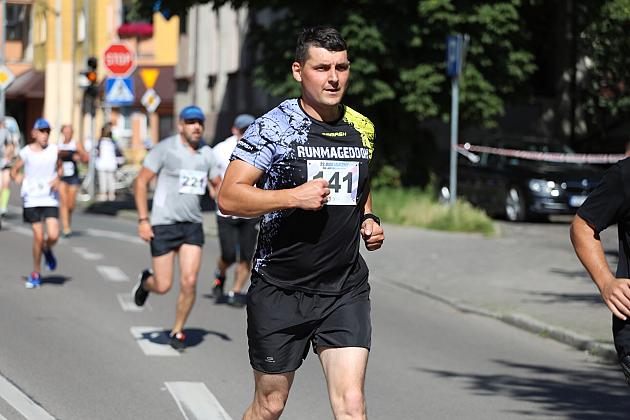 Rywalizowali na lęborskim bruku. 22. Bieg Uliczny św. Jakuba Ap. ukończyło 451 zawodników.