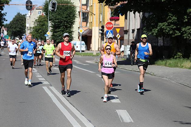 Rywalizowali na lęborskim bruku. 22. Bieg Uliczny św. Jakuba Ap. ukończyło 451 zawodników.
