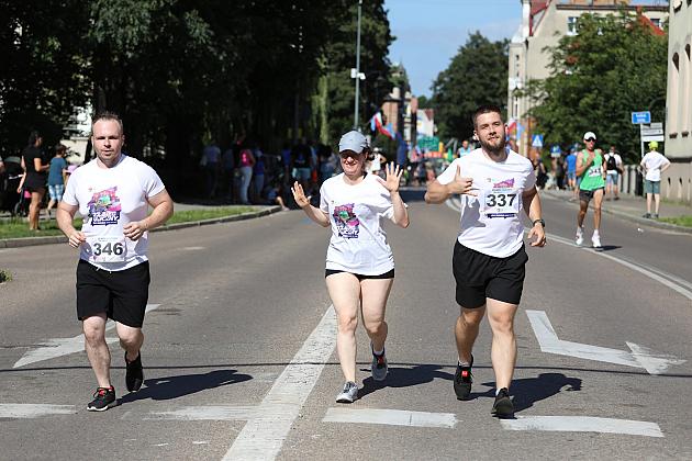 Rywalizowali na lęborskim bruku. 22. Bieg Uliczny św. Jakuba Ap. ukończyło 451 zawodników.