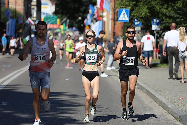 Rywalizowali na lęborskim bruku. 22. Bieg Uliczny św. Jakuba Ap. ukończyło 451 zawodników.