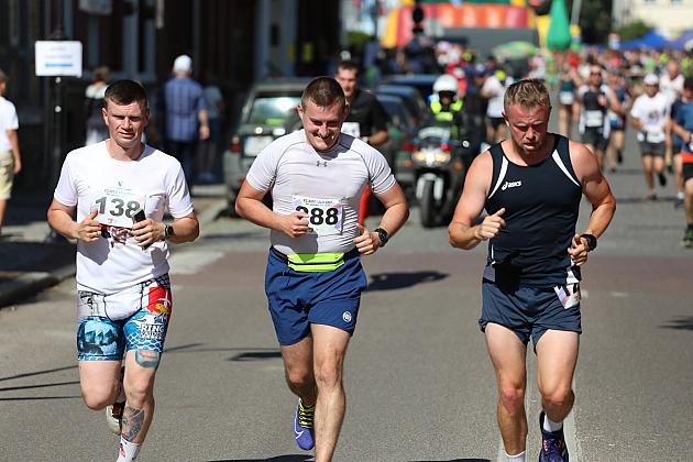 Rywalizowali na lęborskim bruku. 22. Bieg Uliczny św. Jakuba Ap. ukończyło 451 zawodników.