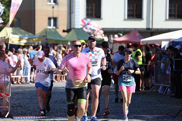 Rywalizowali na lęborskim bruku. 22. Bieg Uliczny św. Jakuba Ap. ukończyło 451 zawodników.