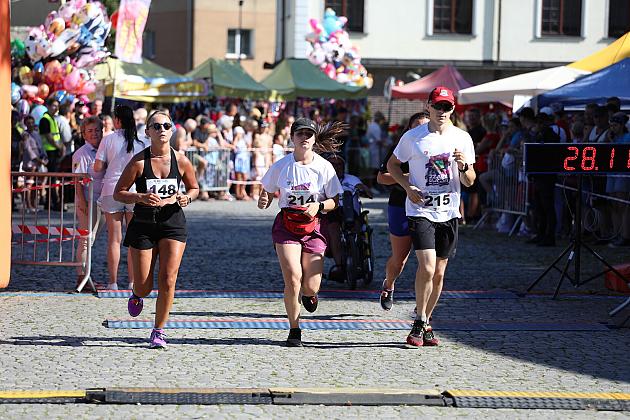 Rywalizowali na lęborskim bruku. 22. Bieg Uliczny św. Jakuba Ap. ukończyło 451 zawodników.
