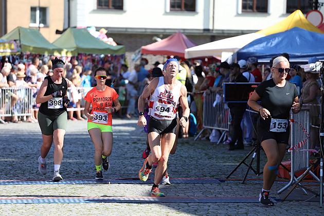 Rywalizowali na lęborskim bruku. 22. Bieg Uliczny św. Jakuba Ap. ukończyło 451 zawodników.