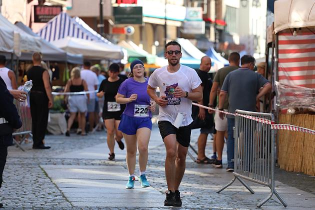 Rywalizowali na lęborskim bruku. 22. Bieg Uliczny św. Jakuba Ap. ukończyło 451 zawodników.