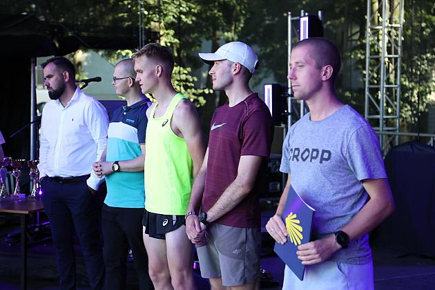 Rywalizowali na lęborskim bruku. 22. Bieg Uliczny św. Jakuba Ap. ukończyło 451 zawodników.