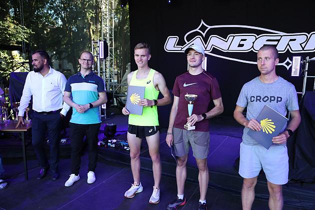 Rywalizowali na lęborskim bruku. 22. Bieg Uliczny św. Jakuba Ap. ukończyło 451 zawodników.