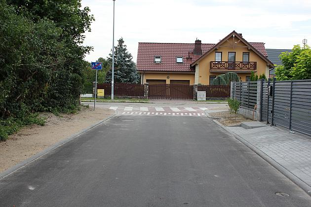 Ulica 8 Maja-bis zyskała asfaltową nawierzchnię i kanalizację deszczową