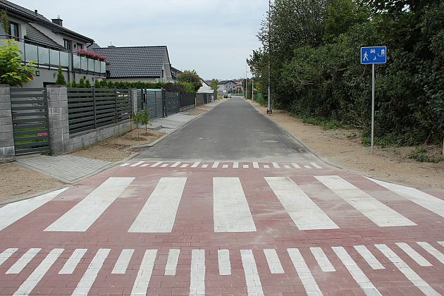 Ulica 8 Maja-bis zyskała asfaltową nawierzchnię i kanalizację deszczową