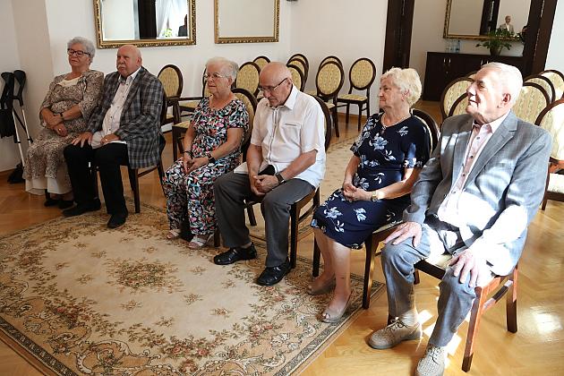 Złote gody w ratuszu. Medale dla 6 par