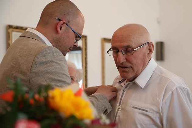 Złote gody w ratuszu. Medale dla 6 par