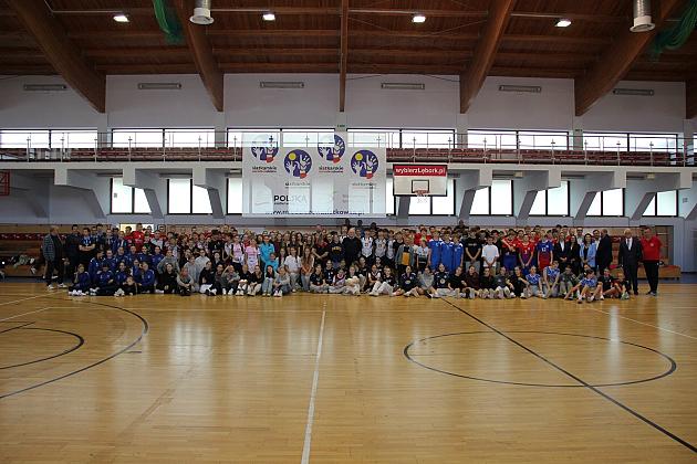 Wystartował XXVI Międzynarodowy Maraton Siatkówki Młodzieży Łeba 2024