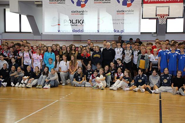 Wystartował XXVI Międzynarodowy Maraton Siatkówki Młodzieży Łeba 2024