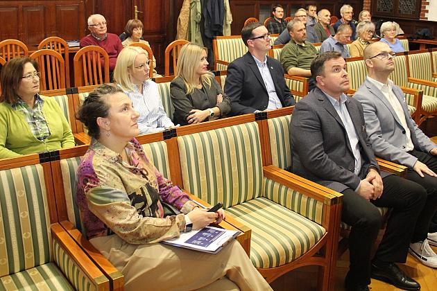 W ratuszu o budowie elektrowni jądrowej na Pomorzu