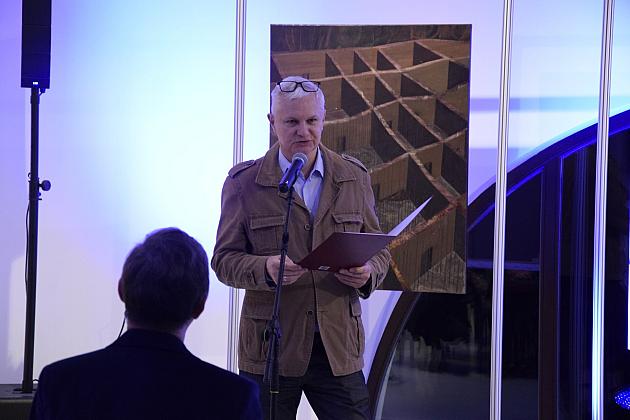 Konkursowe prace malarskie do 1 grudnia w Wieży Ciśnień