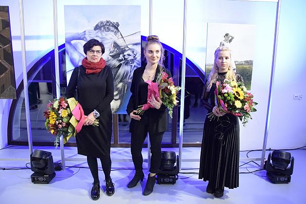 Konkursowe prace malarskie do 1 grudnia w Wieży Ciśnień