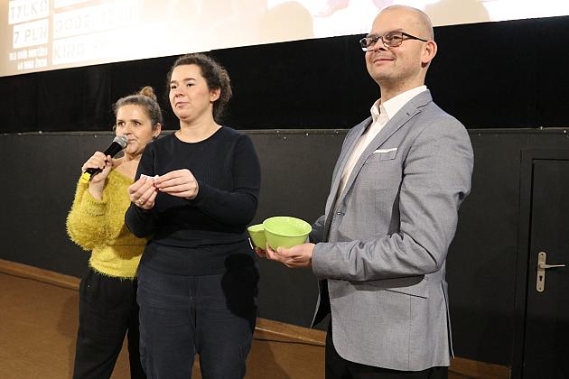 Seniorzy wypełnili „Fregatę” na seansie filmowym