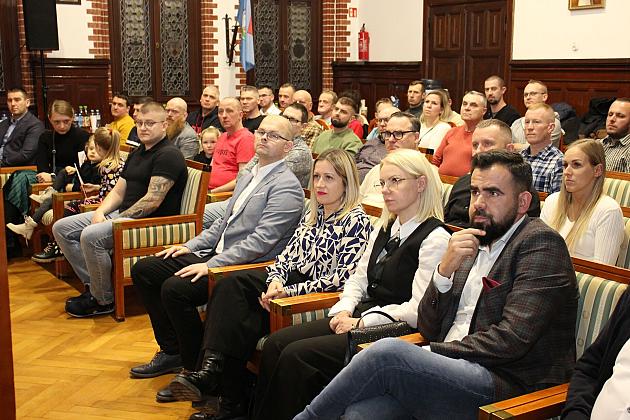 Dawcy krwi odznaczeni na gali PCK w ratuszu