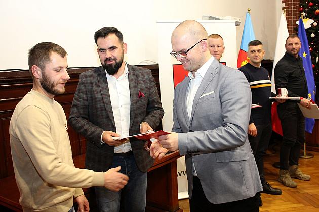 Dawcy krwi odznaczeni na gali PCK w ratuszu