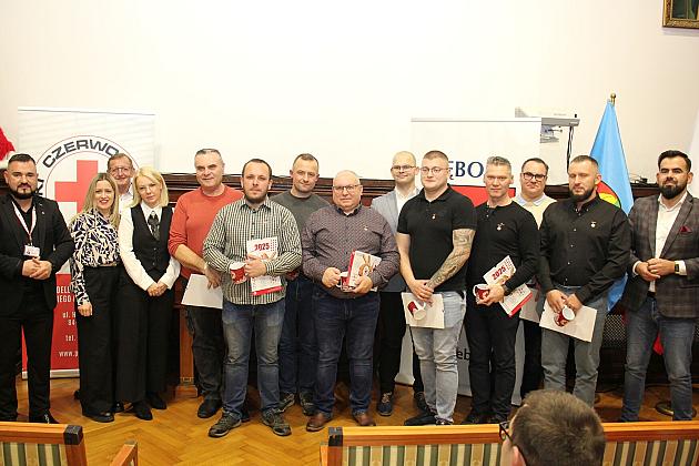 Dawcy krwi odznaczeni na gali PCK w ratuszu