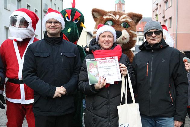 Sztafety SP7 Lębork i SP Nowa Wieś Lęborska najlepsze w Biegach Mikołajkowych