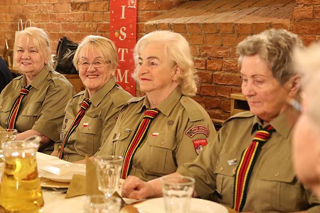 Harcerski Krąg Seniorów „Dęby” spotkał się na przedwigilijnym spotkaniu opłatkowym