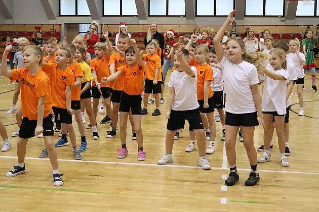 Pierwszaki pokazały, jak potrafią doskonale bawić się i integrować