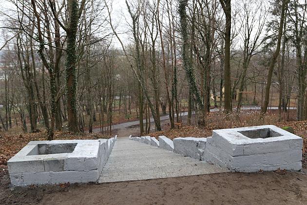 Wyremontowane schody w parku Chrobrego udostępnione dla spacerowiczów