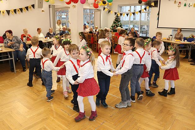 Dzień Babci i Dzień Dziadka na spotkaniu Ligi Kobiet Polskich