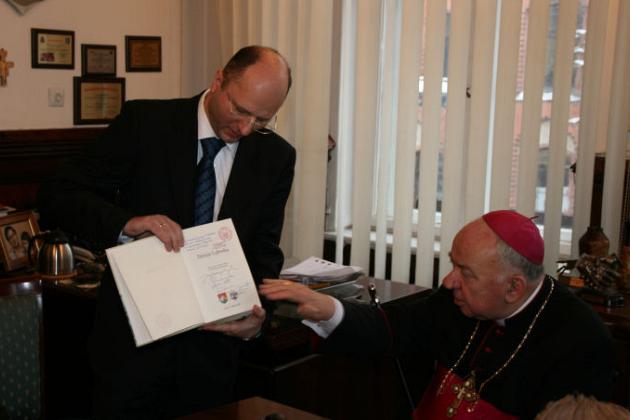 Ksiądz Biskup Diecezjalny kolędował w ratuszu