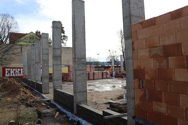 Przy SP1 powstaje nowoczesna hala sportowa