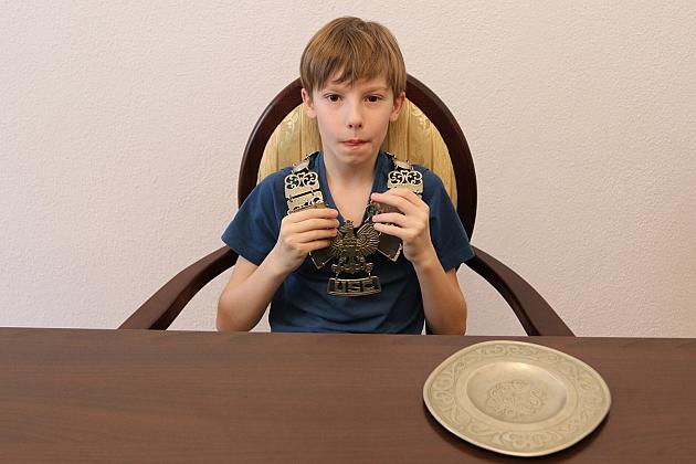 Uczniowie Szkoły Podstawowej w Łebuni odwiedzili ratusz i spotkali się z burmistrzem