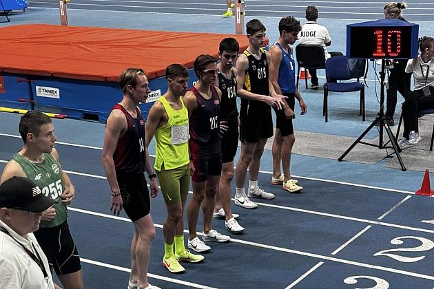 Michał Gajdus pobił halowy rekord Polski U18 w biegu na 2000 m!