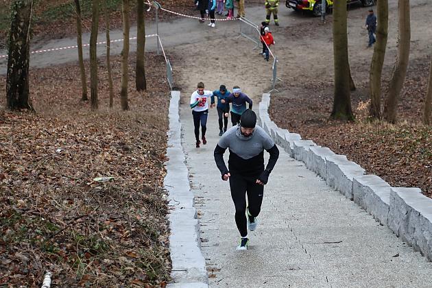 Patriotyczne bieganie w Parku Chrobrego z okazji Narodowego Dnia Pamięci Żołnierzy Wyklętych