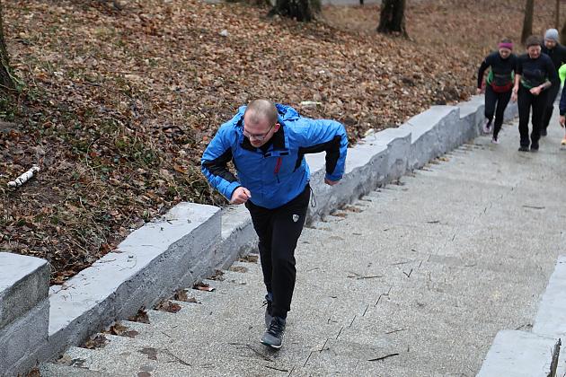 Patriotyczne bieganie w Parku Chrobrego z okazji Narodowego Dnia Pamięci Żołnierzy Wyklętych