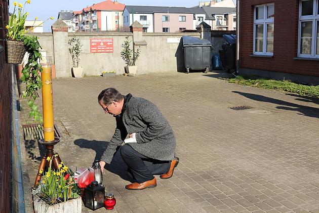 W hołdzie ofiarom sowieckiej zbrodni na plebanii sprzed 80 lat