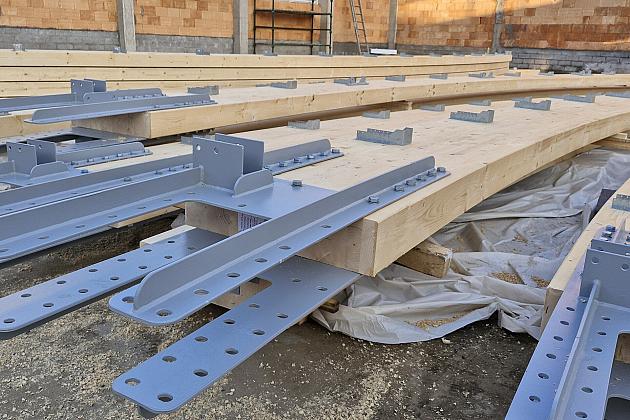 Budowana hala sportowa przy SP1 zyska zadaszenie