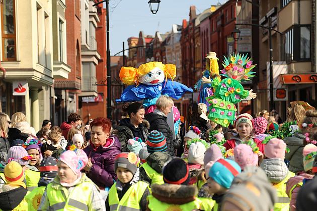 Wiosenny konkurs marzann nad rzeką Łebą