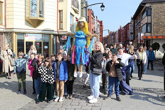 Wiosenny konkurs marzann nad rzeką Łebą