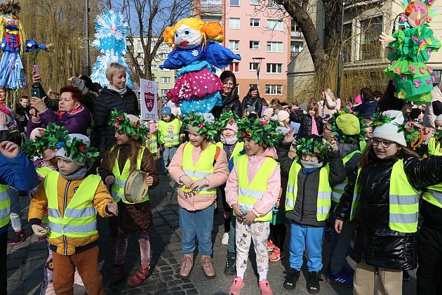 Wiosenny konkurs marzann nad rzeką Łebą