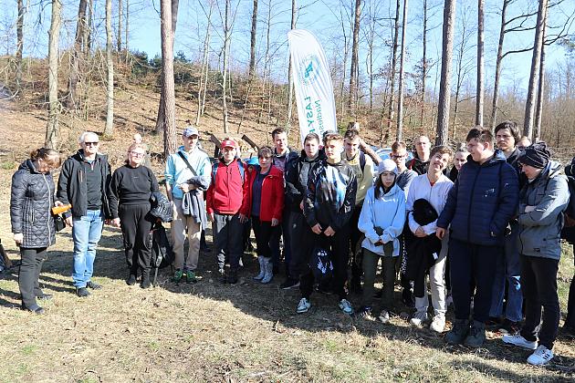 Wielka akcja wspólnego sadzenia lasu w Nadleśnictwie Lębork