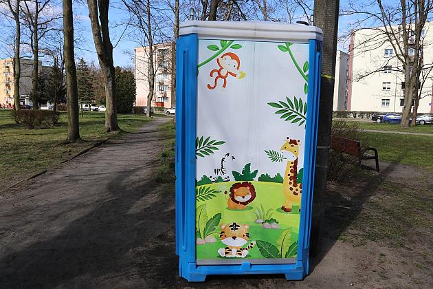 Nowe toalety przy placach zabaw – wygoda i higiena dla najmłodszych i opiekunów