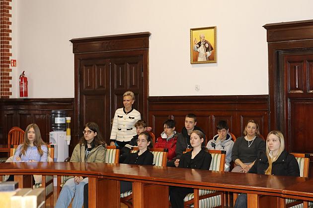 Ósmoklasiści z SP 3 poznali kulisy pracy ratusza!